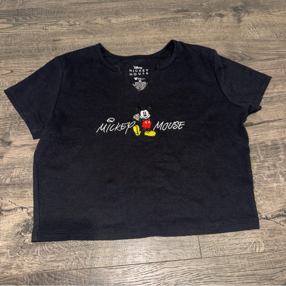 Disney Mickey Mouse Medium M Embroidered Cropped Top T Shirt Black